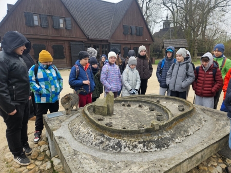 WYCIECZKA DO REZERWATU ARCHEOLOGICZNEGO